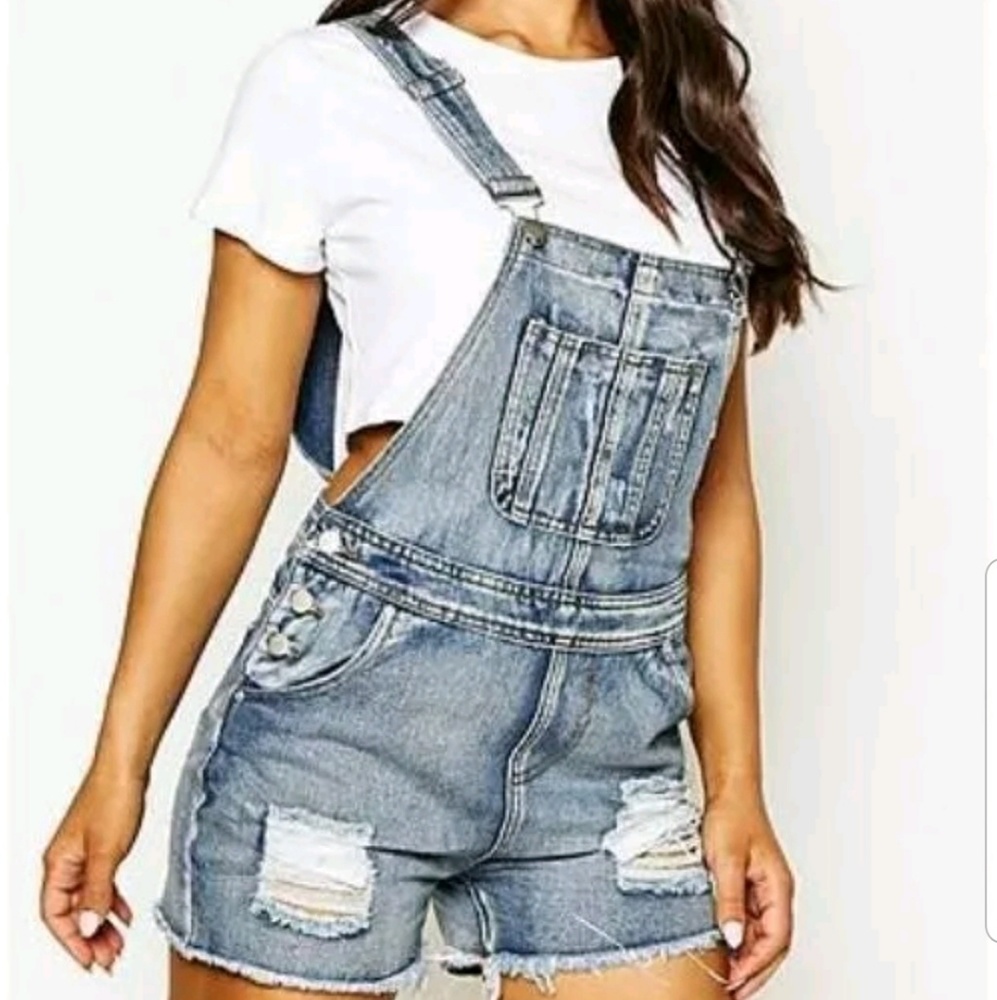 Boohoo Denim Distressed Overall Shorts Size 2